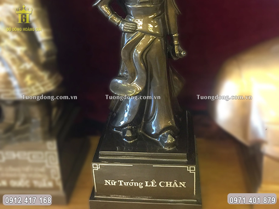 Phần chân đế chạm khảm bạc 925